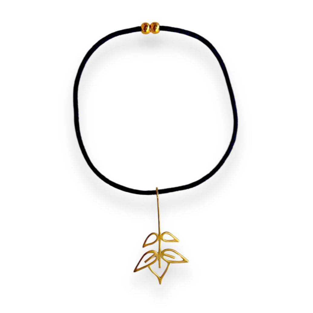 Halskette mit Eschenhalsband