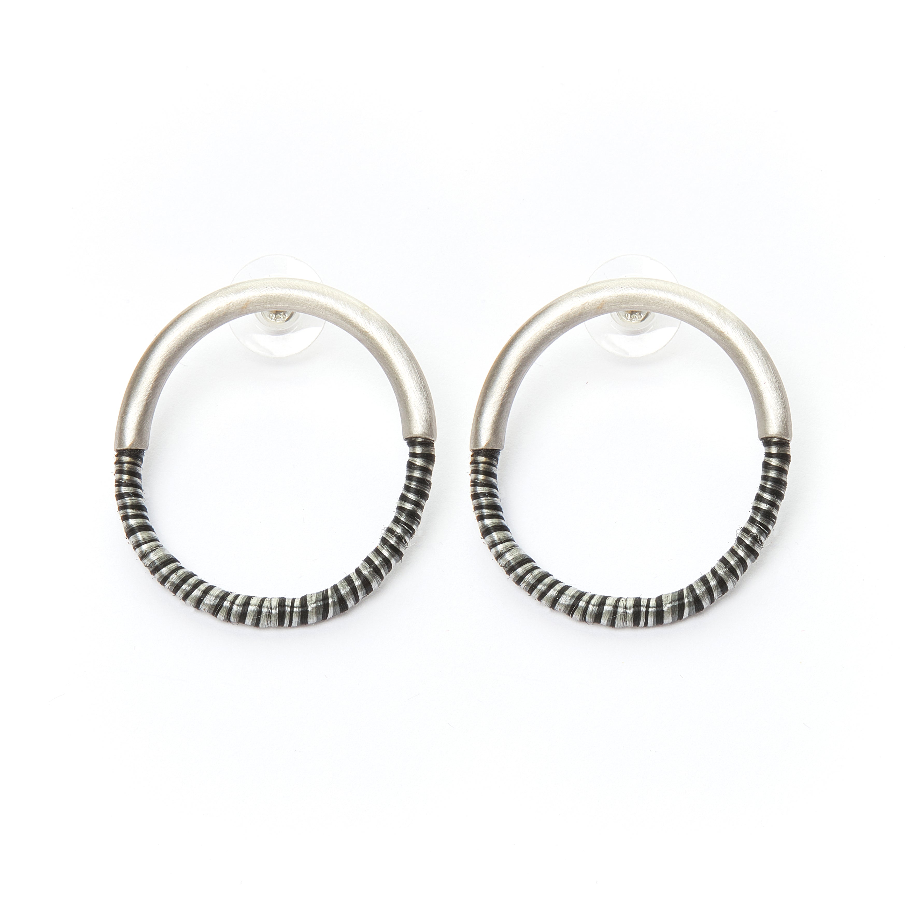 50/50 circle stud earrings L