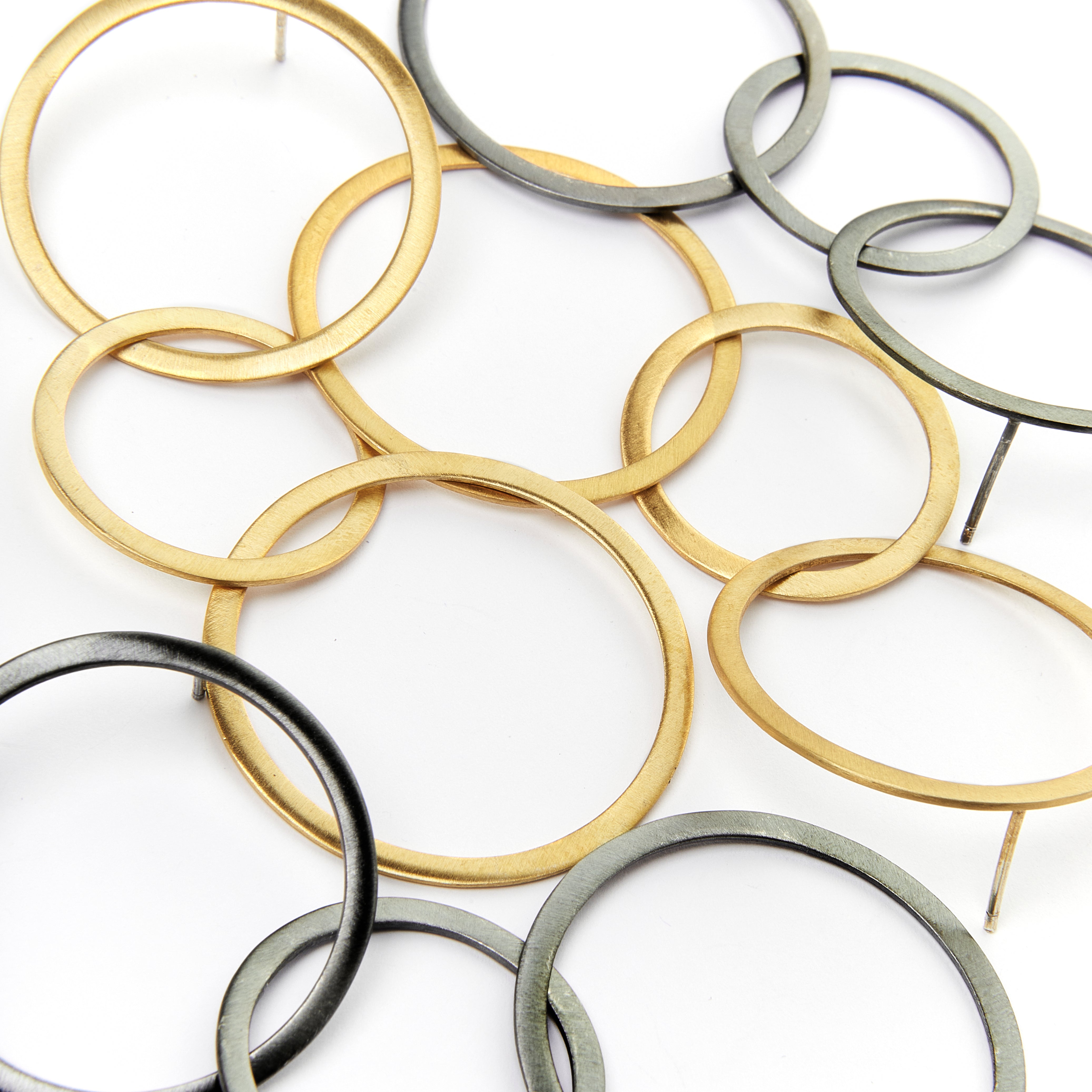 Interlocking Circle Dangle Earrings