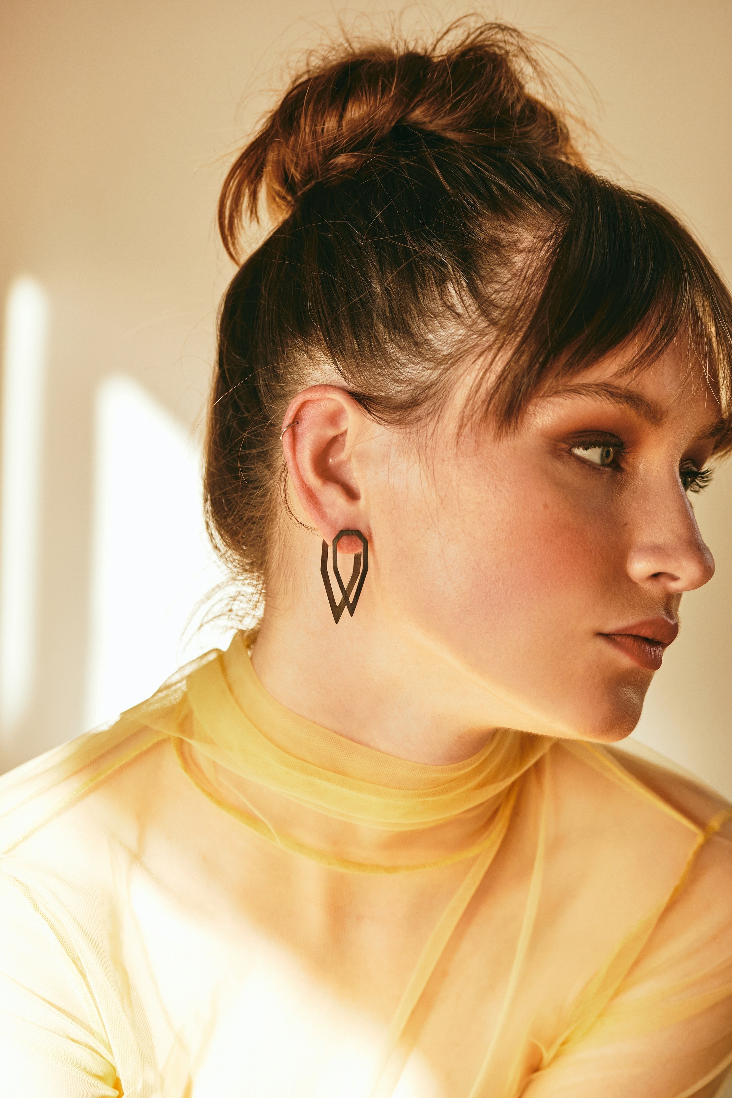 Tear Gem Outline ear jacket earrings